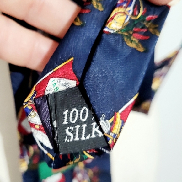 Vintage Tabasco Brand Novelty Silk Tie Chili Peppers Golf Bag Pattern 100% Silk - Picture 5 of 5